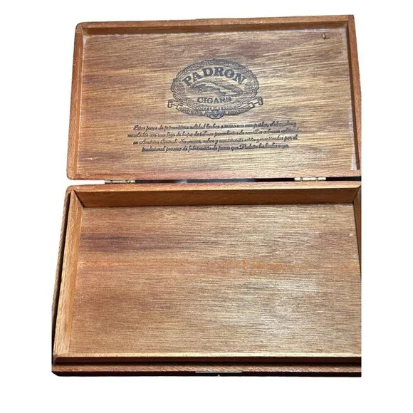 Padron Cigars Wooden Box Hinged Lid Delicias Branding Nicaragua's finest - Picture 1 of 6